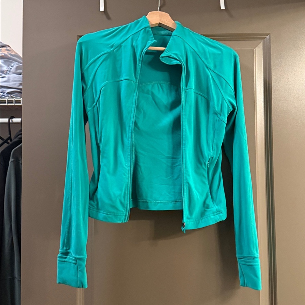 lululemon athletica Teal Cropped Nulu Define Jacket.